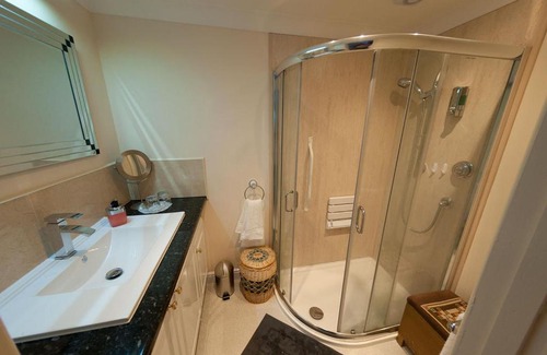 Melbourn Bed & Breakfast | Unforgettable Stay at The Old Magistrates Court - 4 Star Rated