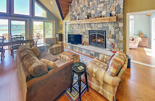 Lamoine Beach House | Inviting Retreat at The Old Man's Lookout - Family Friendly
