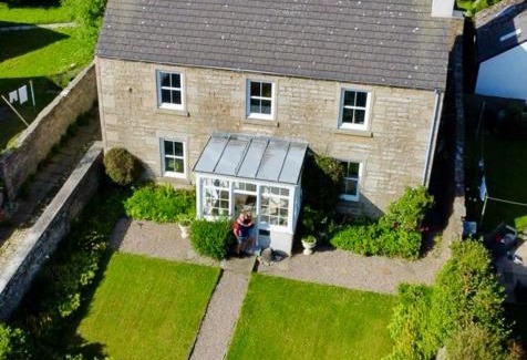Hunspow Bed & Breakfast | Experience Comfort at The Old Manse B&B - Guest Rated 9.4