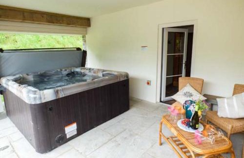Tirabad House | Pet-Friendly Getaway at The Old Mill - 5-Star Experience