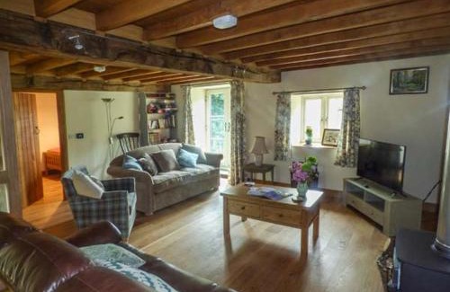 Tirabad House | Pet-Friendly Getaway at The Old Mill - 5-Star Experience