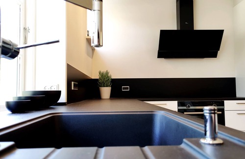 Krusaa Apartment | Inviting Retreat: The Old Mill by the Lake - Guest Rated 9.8