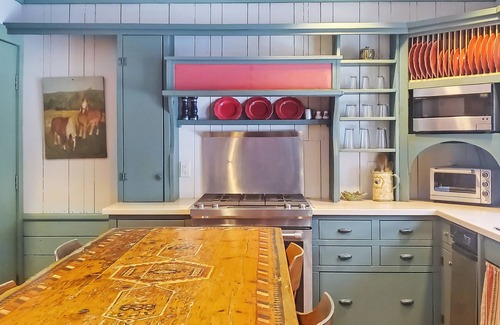 Brandon House | Enchanting Stay at The Old Orchard Home with Unique Amenities