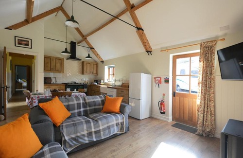 Nunney House | Discover The Old Parlour: Rated 10/10 & Family Friendly