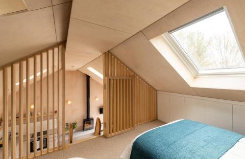 Etchinghill House | Discover The Old Piggery: Pet-Friendly & Poolside Retreat