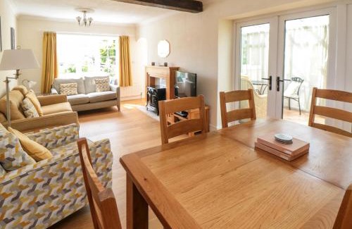 Hinderwell House | Experience Comfort at The Old Police House - Pet Friendly Stay