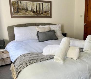 Troutbeck Bridge Apartment | Inviting Old Post Office: Grade II Listed 2-Bed Apartment