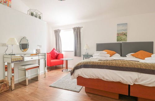 Aymestrey Cottage | Romantic Getaway at The Old Power House Cottage 2