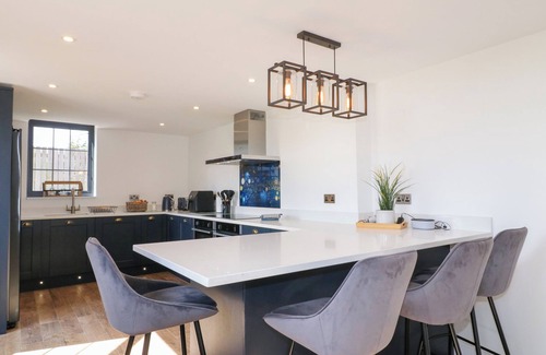 Skegby House | THE OLD PUMP HOUSE, family friendly in Kirkby-In-Ashfield