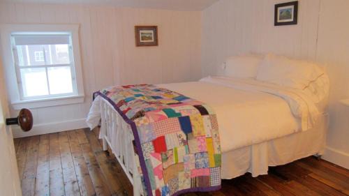 Fogo House | Oceanfront Bliss at The Old Salt Box Co. - Aunt Glady's