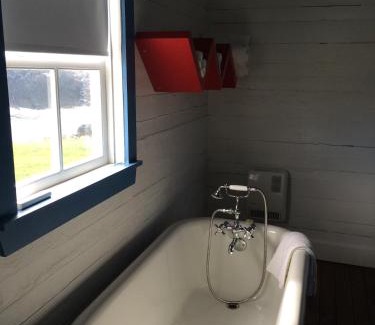 Fogo House | Oceanfront Bliss at The Old Salt Box Co. - Aunt Glady's