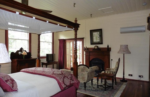 South Wolumla Bed & Breakfast | Discover The Old School Bed and Breakfast - 5-Star Excellence