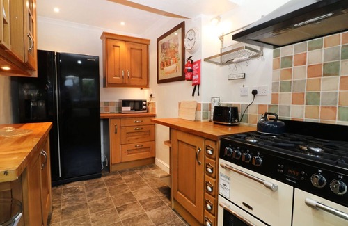 Bala Cottage | Discover The Old School House: Family & Pet Friendly Stay