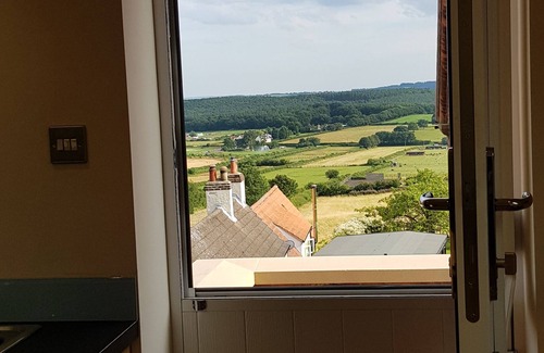 Blidworth Apartment | Idyllic Old School Loft - Rural Retreat with Scenic Views