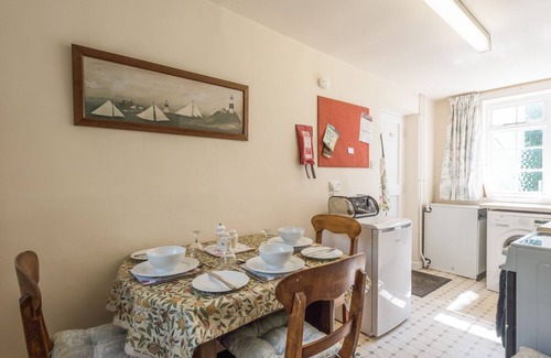 Bishops Castle Cottage | Family-Friendly Retreat: The Old Schoolhouse & Cottage
