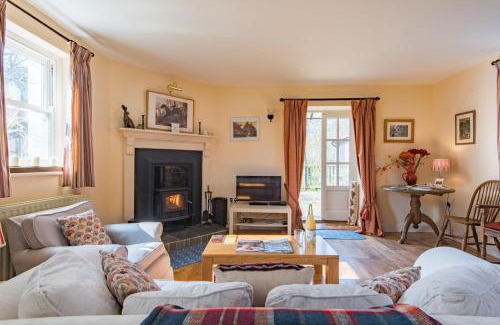 Waltham House | Pet-Friendly Retreat: The Old Schoolroom by Bloom Stays