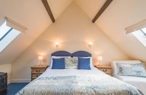 Waltham House | Pet-Friendly Retreat: The Old Schoolroom by Bloom Stays