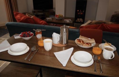 Harrogate Apartment | Stylish Retreat: The Old Scullery Apartment in Harrogate