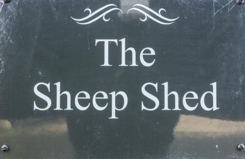 Alberbury House | Experience Comfort at The Old Sheep Shed - 5 Star Stay