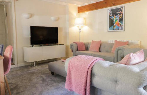 Maentwrog House | Welcoming The Old Smithy Cottage – Family-Friendly Retreat