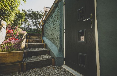 Bideford Hotel | Discover The Old Smithy Inn: Pet-Friendly & Family-Approved