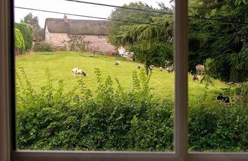 Bridport Cottage | Discover The Old Smithy: Pet-Friendly Cottage Retreat
