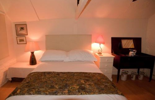 Winslow Bed & Breakfast | Welcoming The Old Stables B&B: Guest Rated 9/10, Pet Friendly