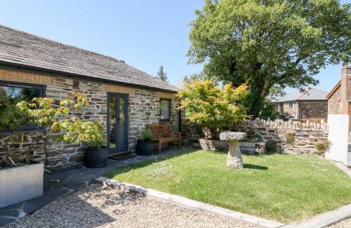 Newquay House | Discover The Old Stables: Pet-Friendly 4-Star Retreat