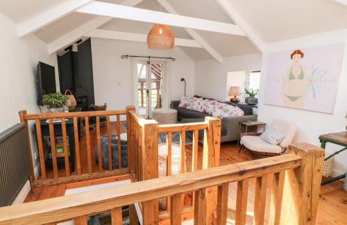 Newquay House | Discover The Old Stables: Pet-Friendly 4-Star Retreat