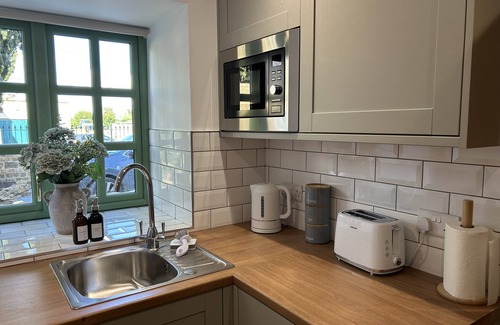 Moulton House | Guest Rated 10/10 at The Old Stables with Kitchen & Breakfast