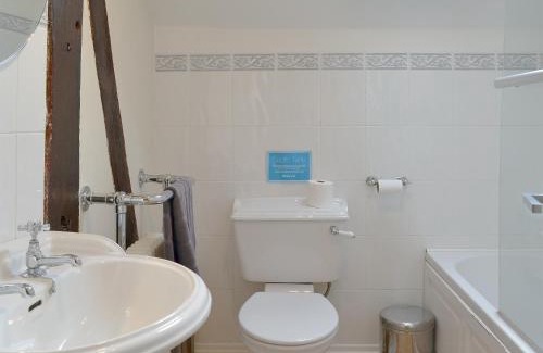 Sugnall House | Unforgettable Stays at The Old Stables - Guest Rated 9.8