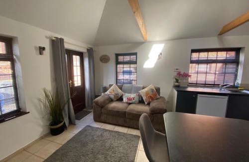 Kessingland House | Pet and Child Friendly: The Old Stables in Mews Awaits