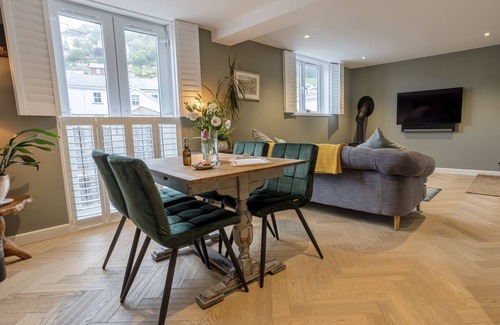 Dartmouth Apartment | Discover The Old Stables: Prime Dartmouth Apartment with Spa