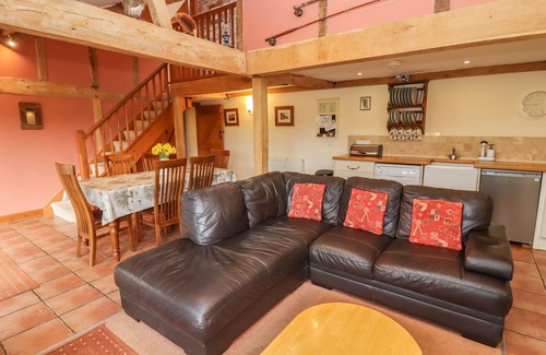 Ross-on-Wye Cottage | Pet-Friendly Getaway at The Old Stables in Upton Bishop