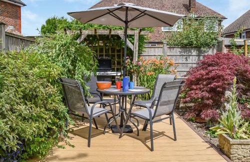 Hailsham House | Exceptional Stay at The Old Thatch - Pet & Child Friendly