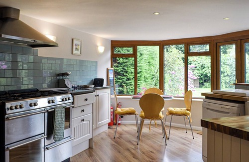 St Michaels Cottage | Cozy 2-Bedroom Retreat in St Michaels, Near Tenterden