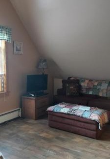 Fairmount Springs Hotel | Elegant Old Tioga Inn Bed and Breakfast: 5-Star Retreat