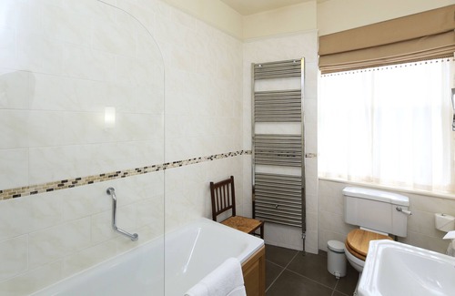 Newtown House | Exceptional Stay at The Old Vicarage Dolfor - 4 Star Rating