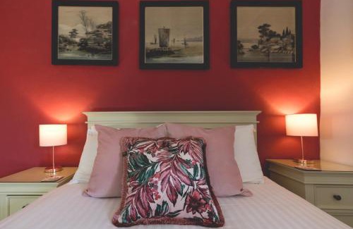 Bridgwater Hotel | Enchanting The Old Vicarage Hotel & Restaurant Awaits You