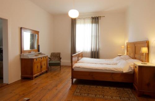 Pisece Villa | The old Village Villa At 2 Geese with Pool