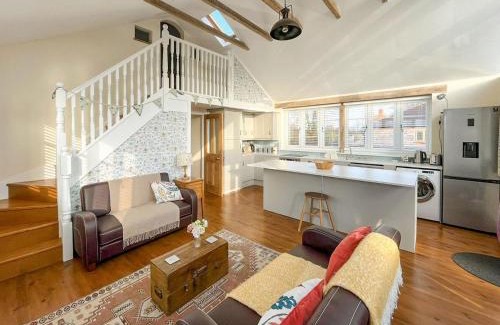 Kilvington House | Experience Comfort at The Old W I Hall - Guest Rated 9.6