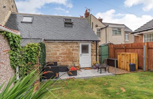Amble House | Discover The Old Wash House: Pet-Friendly Retreat