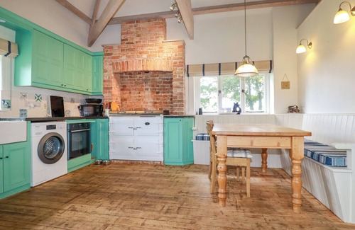 St. Mabyn Cottage | THE OLD WATERMILL, pet friendly, luxury holiday cottage in St Mabyn