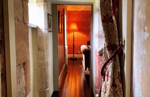 Cardross House | Experience Comfort at The Old Wing - Family & Pet Friendly