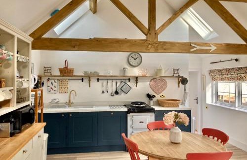 Wadhurst House | Discover The Old Workshop in Wadhurst - Rated 9.6/10!
