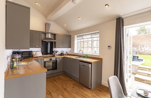 Chesterfield Cottage | Unwind at The Olde Coach House with Hot Tub & Pool