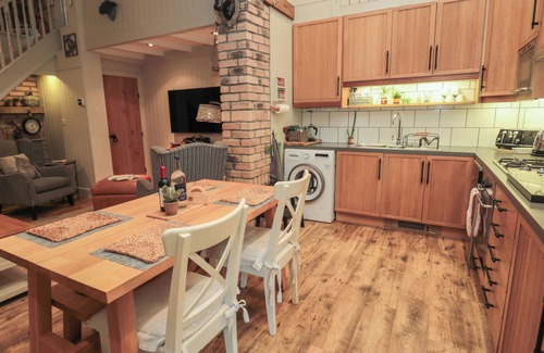 Warkworth Cottage | Family-Friendly Retreat at The Olde Stables in Warkworth