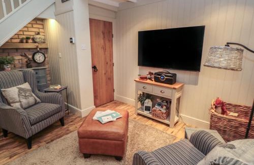 Warkworth House | Child-Friendly Retreat at The Olde Stables | 4-Star Stay