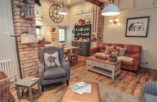 Warkworth House | Child-Friendly Retreat at The Olde Stables | 4-Star Stay