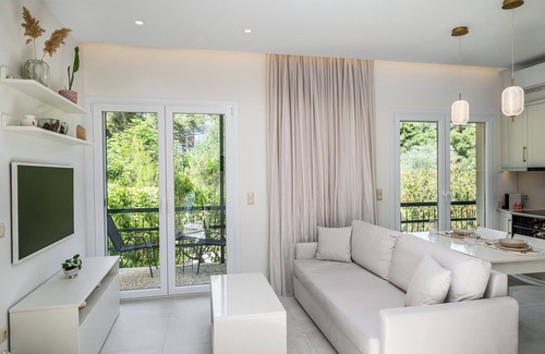 Ipsos Apartment | The Olive Grove One-Bedroom Apartment by Konnect
